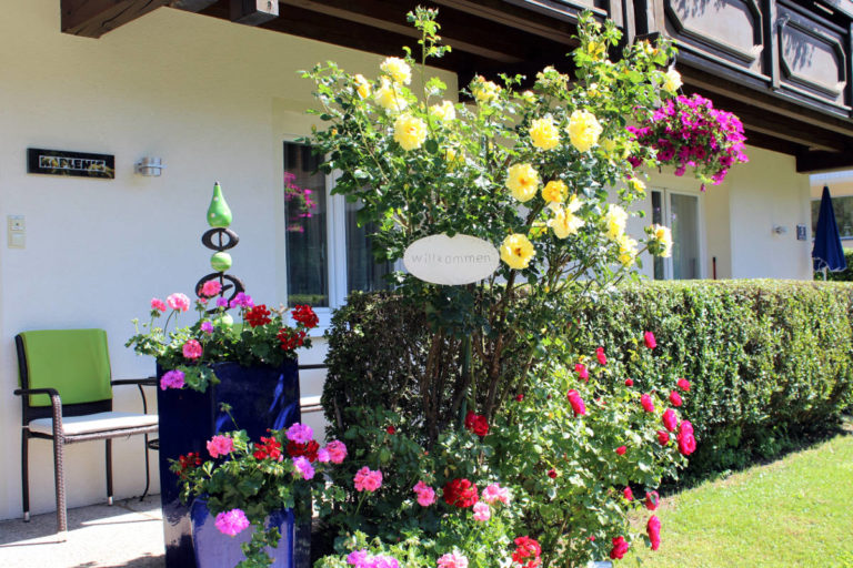 Pension Haus Maria Garten Sommer 2018