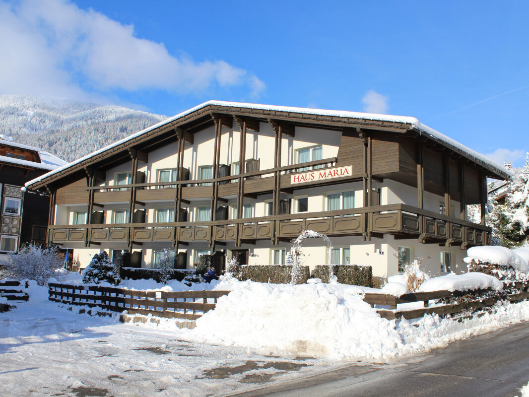 Pension Haus Maria Hausansicht Wintermorgen