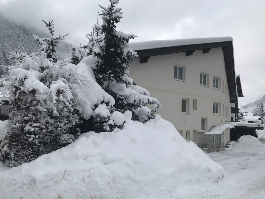 Pension Haus Maria Parkplatz im Winter