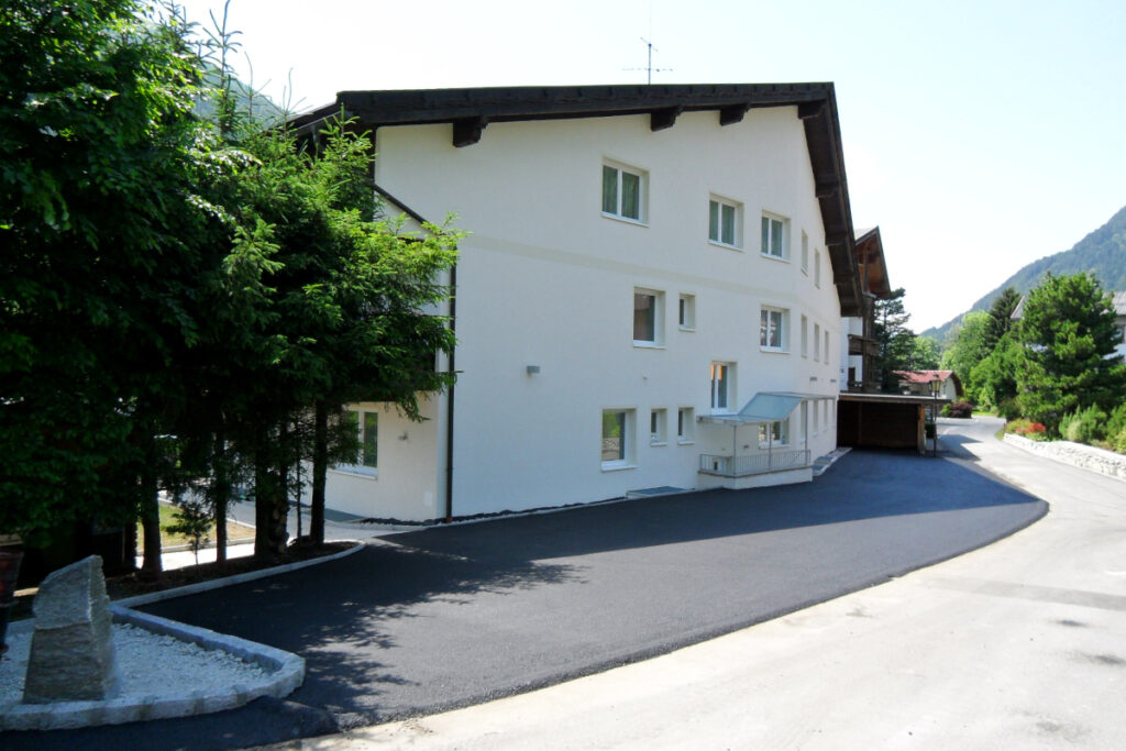 Pension Haus Maria großer Parkplatz
